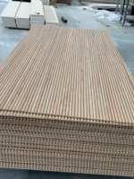 Panel Dinding 3D MDF Super Fleksibel dengan Veneer Kayu Bunga Oak Putih Alami Setengah Bulat untuk Dekorasi Interior