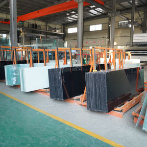 Verre trempé ultra-transparent à haute transmission pour façades de bâtiments, serres, fenêtres agricoles, salles de bain et extérieurs - Product Image 1