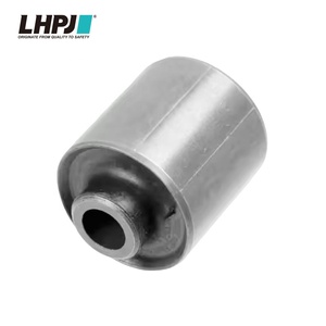 Buje de <span class=keywords><strong>brazo</strong></span> de control inferior delantero L314 RBX101790 RBX101160 para Land Rover Freelander 1 1.8 2.0 2.5 Suspensión <span class=keywords><strong>Silentblock</strong></span> - Product Image 1