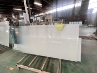 Panneaux de verre trempé cannelé de 7 mm et 10 mm, verre de sécurité découpé sur mesure pour les systèmes de cloisons de bureaux de luxe