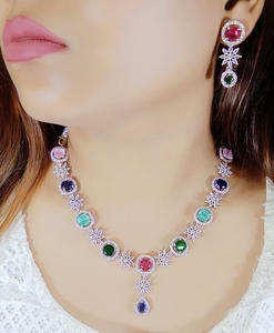 Bijoux faits main au design américain de qualité supérieure-Ensemble de colliers de diamants avec pierres CZ pour mariage, fiançailles, tenue quotidienne pour les fêtes en vrac - Product Image 1