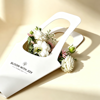 Panier en papier à fleurs avec poignée portable, sac d'emballage floral imprimé sur mesure pour l'emballage de bouquets, arrangement de cadeaux