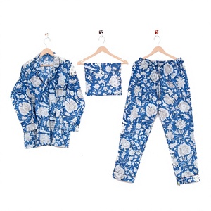 Pyjama élégant et luxueux pour adultes, magnifique imprimé floral, pur coton, ensemble de pyjama, vêtements de nuit doux, costume - Cadeau pour elle - Product Image 1