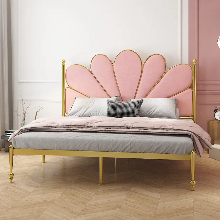 Moda kız odası mobilya altın demir çerçeve desen bir yatak başı metal bacaklar otel yatak