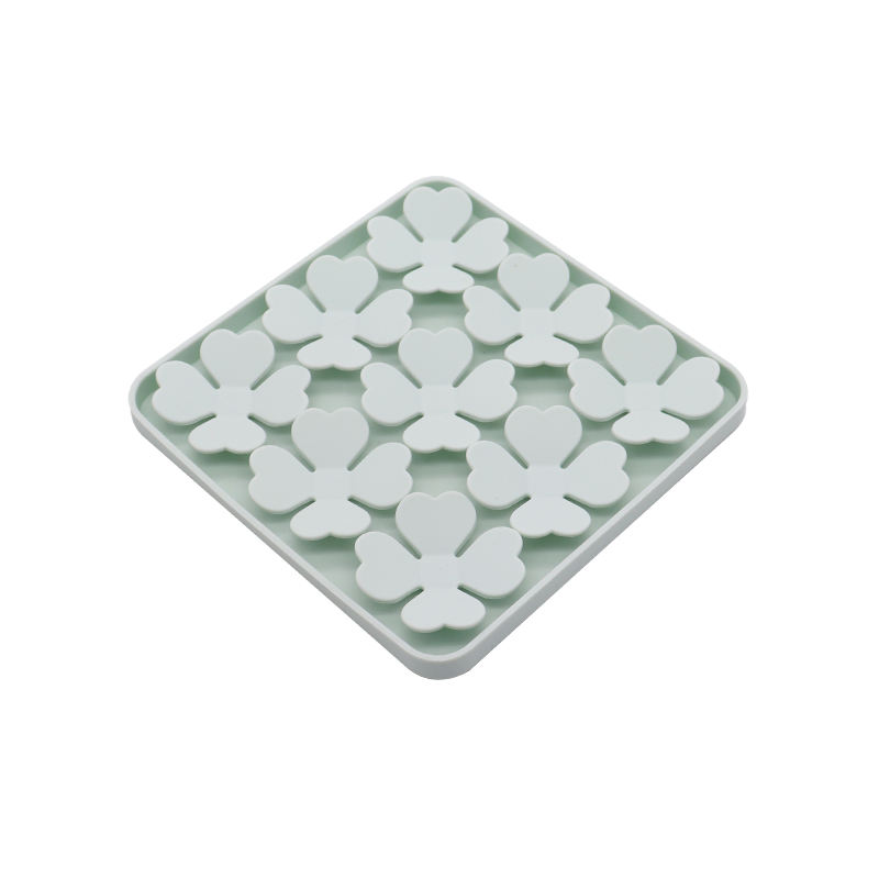 สีเขียวอ่อน