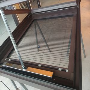 Dimensions et couleurs personnalisées Design moderne Fenêtres <span class=keywords><strong>de</strong></span> <span class=keywords><strong>toit</strong></span> suspendues en alliage d'aluminium et en verre avec ouverture automatique - Product Image 5