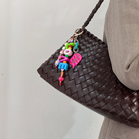 Nouveau porte-clés perlé doux et stylé, breloque lettre de dessin animé, pendentif de sac pour fille avec motif, directement de l'usine
