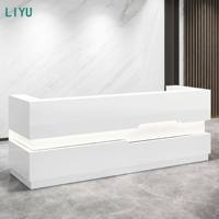 Bureau de réception de luxe LIYU au design contemporain en forme ronde avec finition brillante en marbre blanc et bois