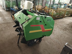Machine à ensilage hydraulique ronde mini 870 avec moteur, haute productivité, à vendre - Product Image 4