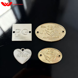 Biểu tượng tùy chỉnh phong cách kim loại chữ biển hiệu nhãn biển hiệu nổi và khắc Kim Loại biển nhãn cho túi xách, quần áo - Product Image 4