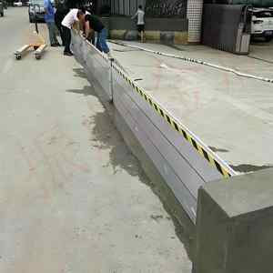 Hệ thống ngăn nước cửa gara được sử dụng làm biện pháp kiểm soát lũ cho gara để ngăn ngừa thiệt hại do lũ lụt - Product Image 4