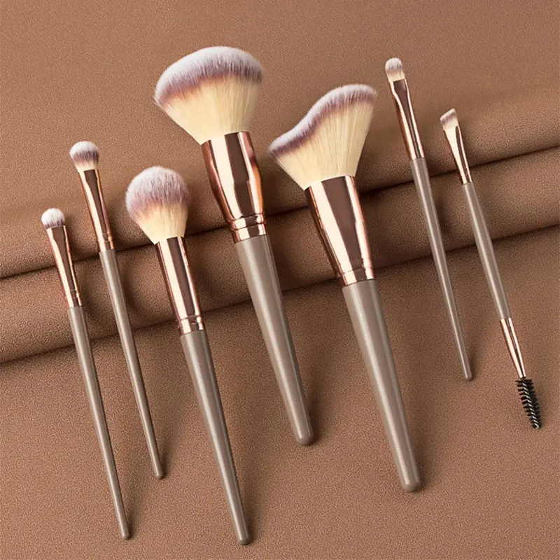 Outils de maquillage professionnels 7 pièces fond de teint pinceau à sourcils contour mélange poudre pinceaux de maquillage avec sac en PU marque privée