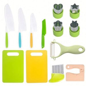 Cuchillo de Cocina de Plástico para Niños, Cuchillos Seguros para Frutas para Niños Pequeños, Guantes de Cocina Reales, Bordes Dentados, Juego de Cuchillos de Cocina de Madera para Niños - Product Image 6