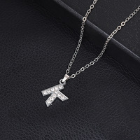 Printemps Européen Américain Bijoux Porte-Badge Diamant Anglais Alphabet Lettre Femmes Pendentif En Acier Inoxydable
