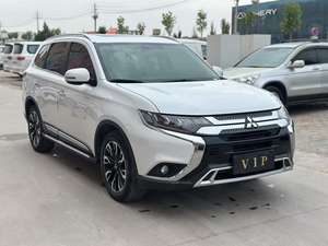 2020 Mitsubishi Outlander 2.0L 2WD enod edizione 5 posti in pelle automatica AWD posteriore R18 pneumatici lasciati nazionale VI auto usate - Product Image 2