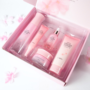 LAIKOU Japan Sakura Skincare <span class=keywords><strong>Set</strong></span> 5 pezzi detergente viso <span class=keywords><strong>donna</strong></span> Toner siero crema per gli occhi pigmentazione cura della pelle <span class=keywords><strong>Set</strong></span> regalo - Product Image 6