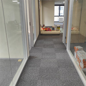 Dalles <span class=keywords><strong>de</strong></span> moquette épaissies pour bureau, couverture <span class=keywords><strong>de</strong></span> grande surface, sols en <span class=keywords><strong>ciment</strong></span>, gris, absorption acoustique forte, usage commercial - Product Image 6