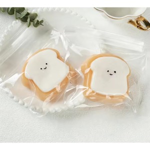 Juguete Antiestrés de Rebanada de Pan con Forma de Expresión, de Rebote Lento y Textura Ultrasuave Tipo Masa, Venta al por Mayor - Product Image 1