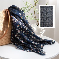 Selendang Sutra Panjang Vintage Custom Bermotif Kotak Berkualitas Tinggi untuk Wanita, Pola Bunga Mewah, Cocok untuk Koleksi dan Penggunaan Luar Ruangan