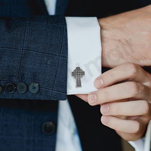 Nuevo Juego de Gemelos y Pasador de Corbata con Cruz Celta Uzair Umair, Tema Religioso, Regalo para Cumpleaños, en Venta, Nueva Calidad - Product Image 6