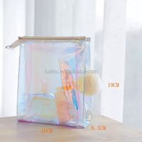 Pochette de voyage étanche en PVC personnalisée à faible MOQ, scintillante, holographique, arc-en-ciel, mignonne, pour maquillage et beauté