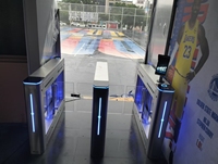 Torniquete de Acceso con Barrera Abatible RFID, Acero Inoxidable 304, Protección IP54, Anti-Embutidos, Puerta de Seguridad para Entrada