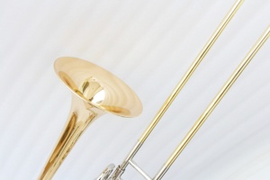 <span class=keywords><strong>Trombone</strong></span> à vent à double usage en <span class=keywords><strong>cuivre</strong></span> doré avec corps en laiton, glissière en cupronickel et pistons à vent, tonalité Bb, produit OEM - Product Image 6