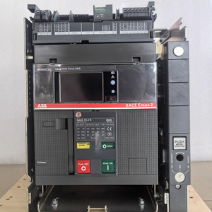 เบรกเกอร์วงจรไฟฟ้า ACB รุ่น E3N25 E3N32 2500A 3P 3200A 4P E3S25 E3S32 มาตรฐาน IEC 60947-2 กำลังตัด 10kA - Product Image 1