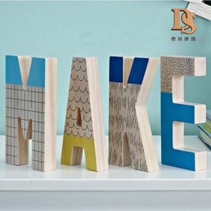 Lettere regalo di compleanno Bookroom Desk Top lettere fai da te <span class=keywords><strong>in</strong></span> <span class=keywords><strong>legno</strong></span> lettere <span class=keywords><strong>con</strong></span> <span class=keywords><strong>nome</strong></span> <span class=keywords><strong>in</strong></span> <span class=keywords><strong>legno</strong></span> dipinte UV autoportanti - Product Image 6