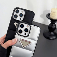 Coque de téléphone 3D Diamond Brand PR Logo Puffer pour iPhone Air 17 16 15 14 13 Pro Max, style doudoune, toucher doux, rembourrée en coton