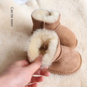 Nouvelles <span class=keywords><strong>bottes</strong></span> de neige décontractées pour enfants <span class=keywords><strong>en</strong></span> peau de mouton, à velcro, chaudes pour l'hiver, antidérapantes, chaussures pour tout-petits, pantoufles chaudes pour la maison - Product Image 5