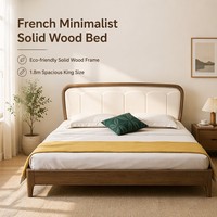 Großhandelsangebot: Luxuriöses Doppelbett aus Raffiniertem Italienischem Massivholz mit Lackfinish und Polsterung für Hotel, Villa und Hauptschlafzimmer
