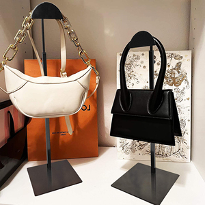 Expositor de Bolsos Plegable AURORA de Acero Inoxidable de Alta Calidad, con Base para el Suelo, Colores Personalizados, para Tiendas de Hombre/Mujer - Product Image 2