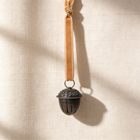 Pendentif cloche en fer personnalisé en forme de pomme de pin et d'acorn avec cordon en velours et attache interne pour la décoration de Noël à la maison et les fêtes