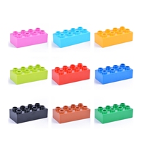 Batu Bata MOC 2x4 Titik Partikel Besar 6.4*3.1*2.3 cm Aksesoris Plastik Kompatibel Mainan Blok Bangunan untuk Anak-Anak