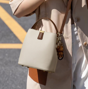 Sac seau structuré bicolore en PU pour femme, étanche, avec fermeture éclair, 6 pouces, décontracté, à porter à l'épaule ou à la main, pour le quotidien - Product Image 3