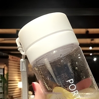 Bouteille d'eau transparente portable 800 ml, gourde de sport avec cordon, en plastique givré pour l'extérieur