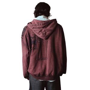 <span class=keywords><strong>Felpa</strong></span> con Cappuccio Personalizzata da <span class=keywords><strong>Uomo</strong></span>, Stile Vintage Rosso, Effetto Lavaggio Acido, Strappata e Corta - Product Image 3