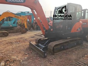 Mini-excavatrice DOOSAN DX60-9C d'occasion, 6 tonnes, origine Corée, faible nombre d'heures, stock disponible, bon état d'origine, moteur PLC, pompe testée - Product Image 2