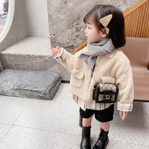2021 <span class=keywords><strong>manteau</strong></span> en laine de <span class=keywords><strong>mouton</strong></span> motif léopard réversible pour filles et bébés belle veste chaude d'hiver avec poms en peluche coupe ample - Product Image 4