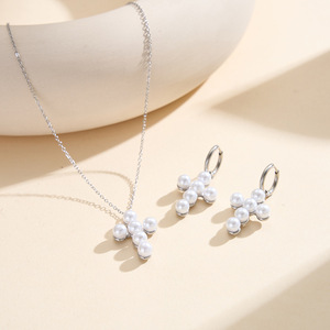 Conjunto de Collar y Aretes con Perlas de Imitación Cruz Dorada para Mujer, Regalo de Boda o Compromiso, Joyería de Acero Inoxidable Chapada en Oro de 18K - Product Image 2