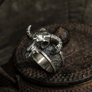 Bague vintage en forme de crâne de chèvre noir pour homme, style démon sombre, bijou zodiacal animal, accessoire cadeau - Product Image 4