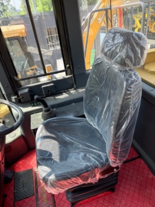 Used SDLG L956F Wheel Loader 5 Ton Rated Load Cummins Engine Front Loader High Quality Low Hours Motor Bearing in Shanghai Yard - Product Image 5