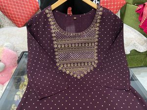 Hand Embroidery Straight Kurti for Woman Wedding Causal Wear Ethnic Kurti Indian Women at Effective Cost With Good Quality - Product Image 3