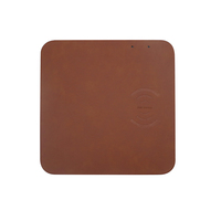Gravure laser personnalisée en cuir Pu chargeur de charge sans fil tapis de souris de jeu avec support de repose-poignet