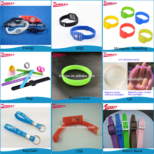 Cinturino cambia colore <span class=keywords><strong>UV</strong></span> in silicone personalizzato promozionale braccialetto <span class=keywords><strong>UV</strong></span> in silicone/braccialetto in Silicone sensibile ai raggi <span class=keywords><strong>UV</strong></span> - Product Image 6