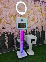 Cabina de Fotos Interactiva con Pantalla Táctil de 15.6 Pulgadas, Personalización de Logotipo Gratuita, Alquiler para Fiestas, Máquina de Fotos Selfie