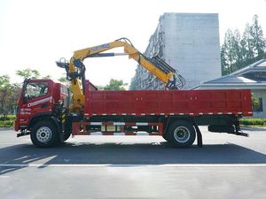 Autocarro per la raccolta dei rifiuti CLW Dongfeng 4X2 200HP 12CBM <span class=keywords><strong>con</strong></span> benna idraulica e cassone per la raccolta di rifiuti urbani - Product Image 5