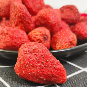有机全晒干草莓健康零食散装无转基因蜜饯甜酸味天然真空包装 - Product Image 4
