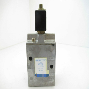 ソレノイド 9981 Mch-3-1/2 W/msw-00 110v (中古、テスト済み) - Product Image 1